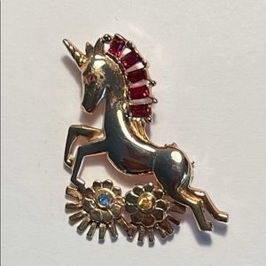 Unicorn Gold Brooch